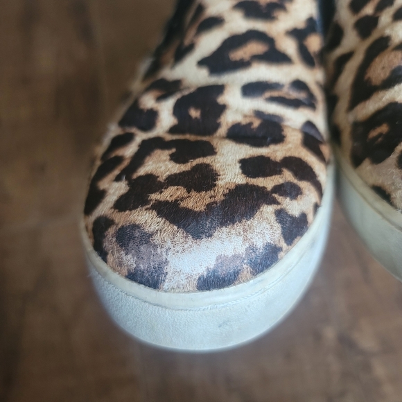 MICHAEL Kors Slip On Leopard Print Calf Hair Sneakers Flats Size 7M - Picture 13 of 16